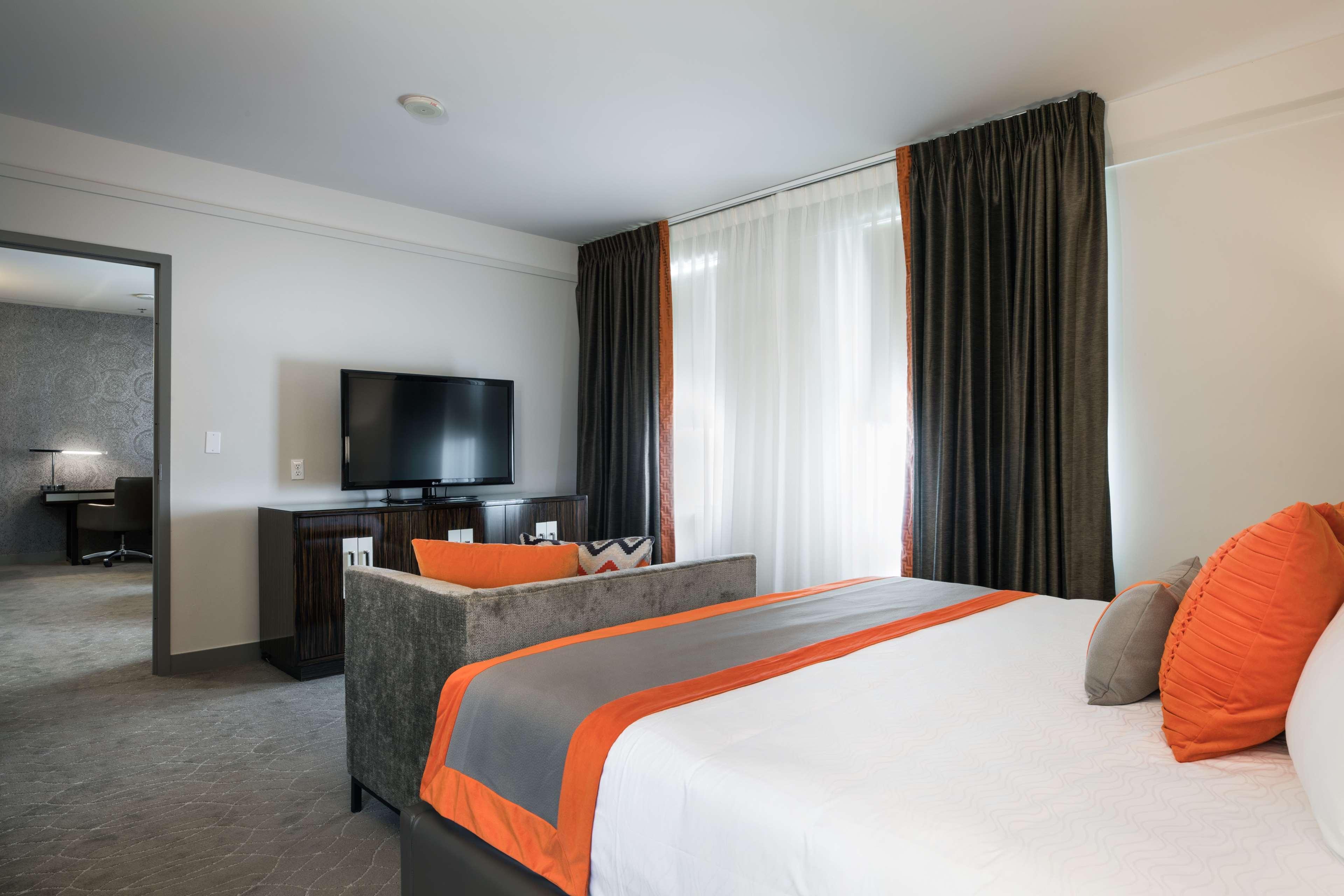 Hotel Colcord City, Curio Collection By Hilton 4*