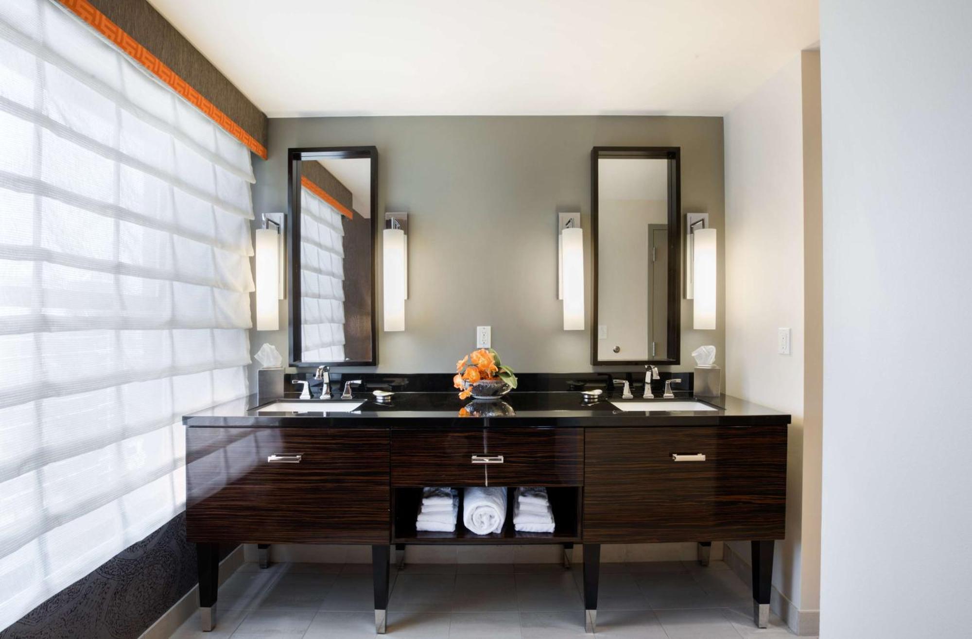 Colcord City, Curio Collection By Hilton 4*