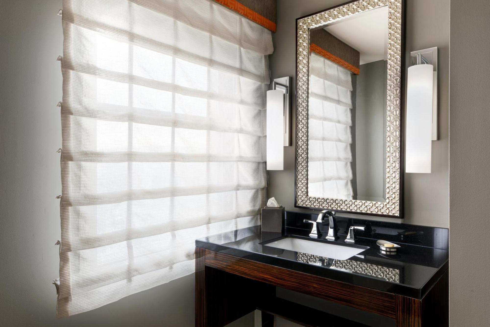 Hotel Colcord City, Curio Collection By Hilton Oklahoma City