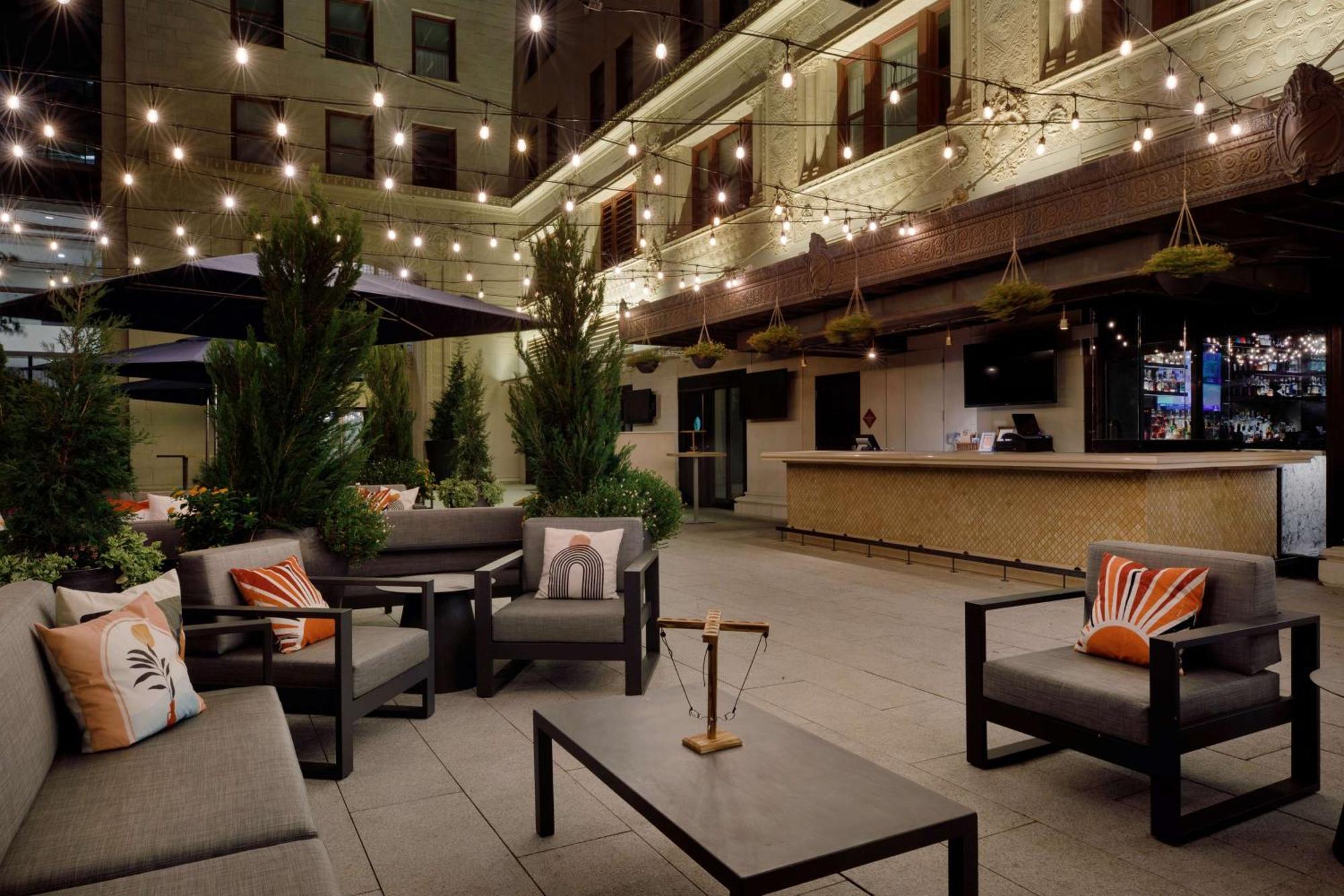 Hotel Colcord City, Curio Collection By Hilton Oklahoma City